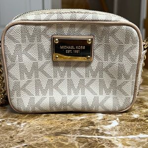 Michael Kors Small Cross body